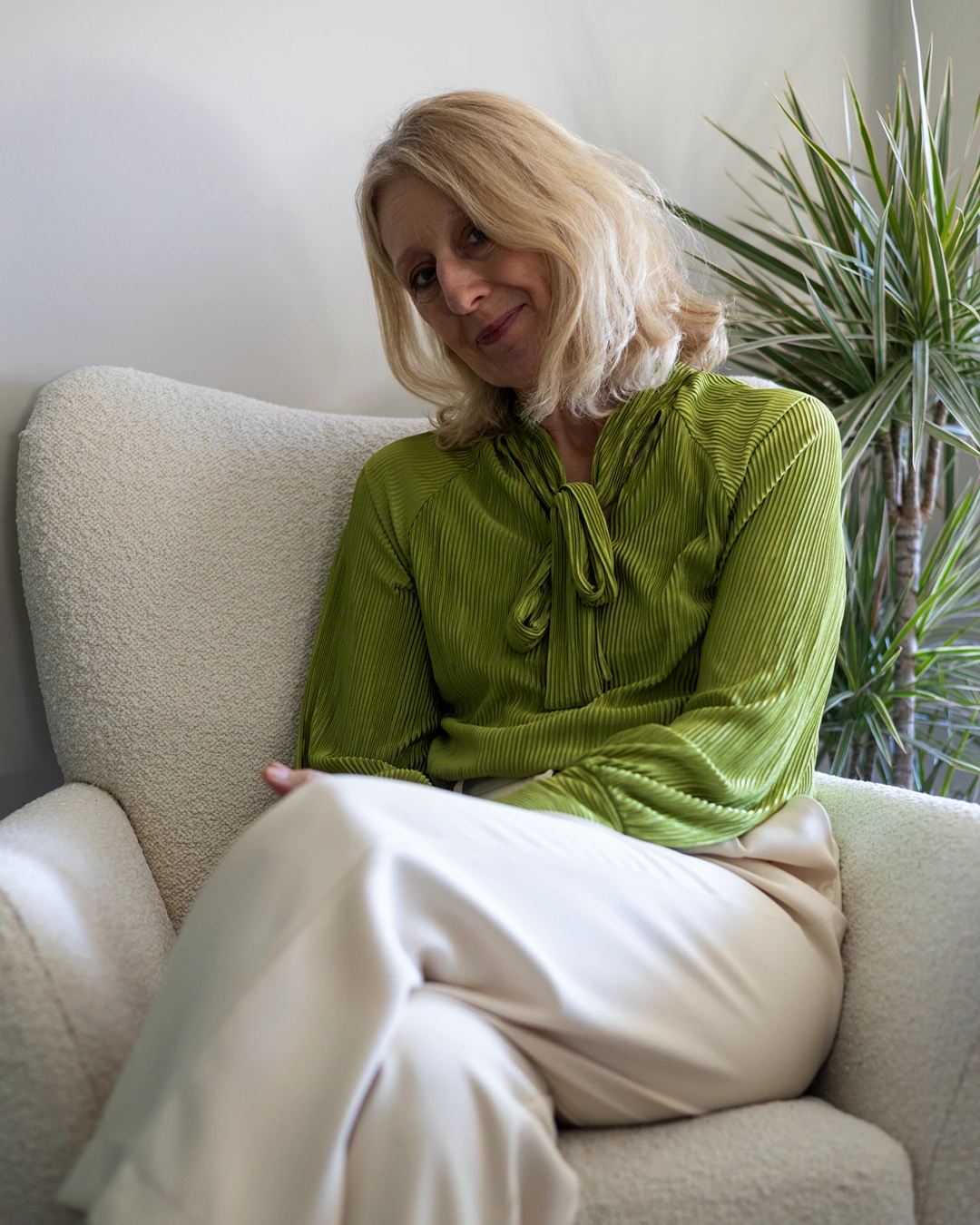 Tracey Andrews Interior Designer Headshot.